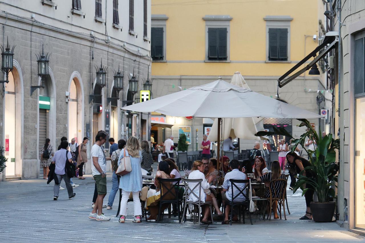Pistoia, dehors più sobri in centro aspettando le nuove regole