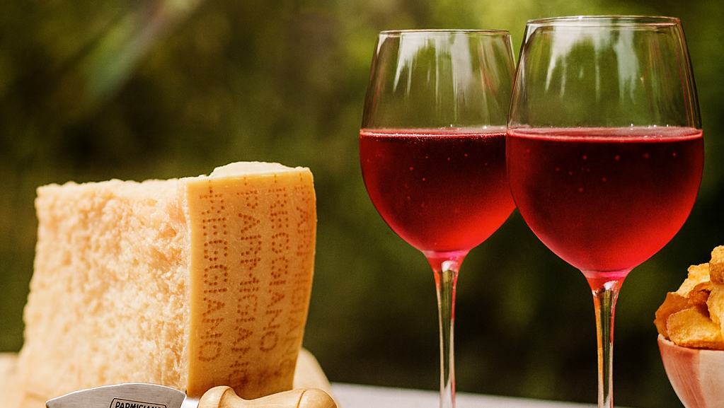 Guastalla, in arrivo la prima Fiera del Surbir ad Caplèt: quattro giorni tra lambrusco e parmigiano