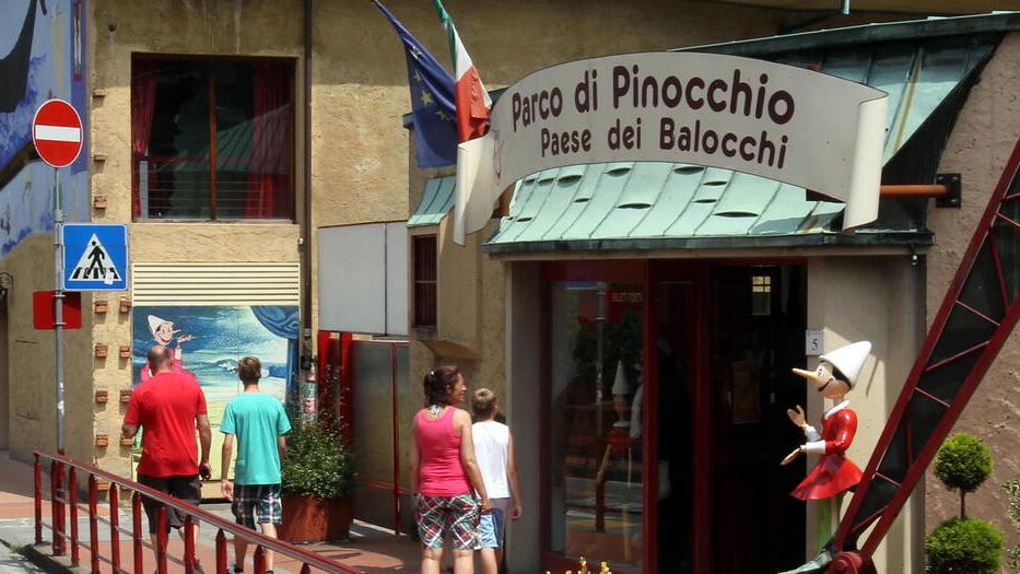 Pinocchio, Fondazione Collodi verso il baratro: una spa per salvarla dai troppi debiti. Il “giallo” sugli investimenti