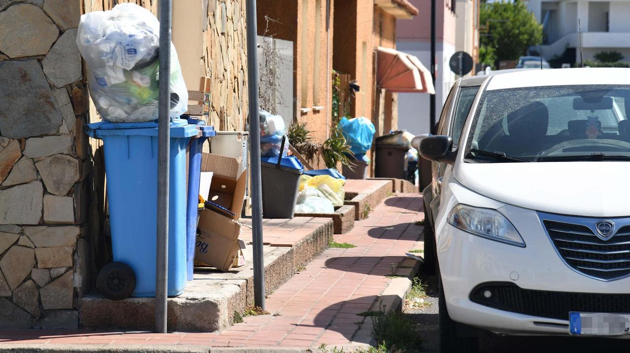 Rifiuti, il Pd all’attacco della giunta: «Olbia è sporca, stop all’aumento Tari»