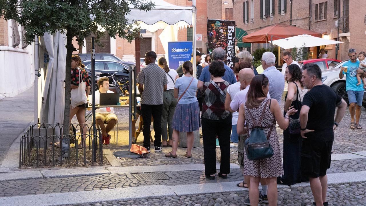 Buskers a Ferrara, chiusura del centro e ticket d’ingresso: come funzionerà