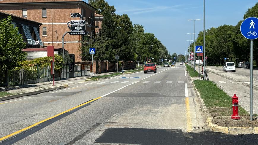 Ferrara, donna cade dalla bicicletta: sospetti su un’auto pirata
