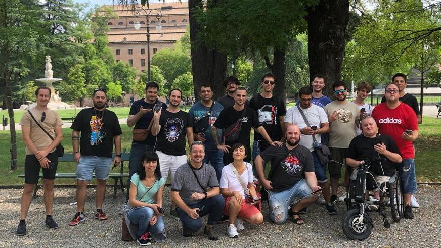 Il centro storico deserto si trasforma in un’arena Pokemon