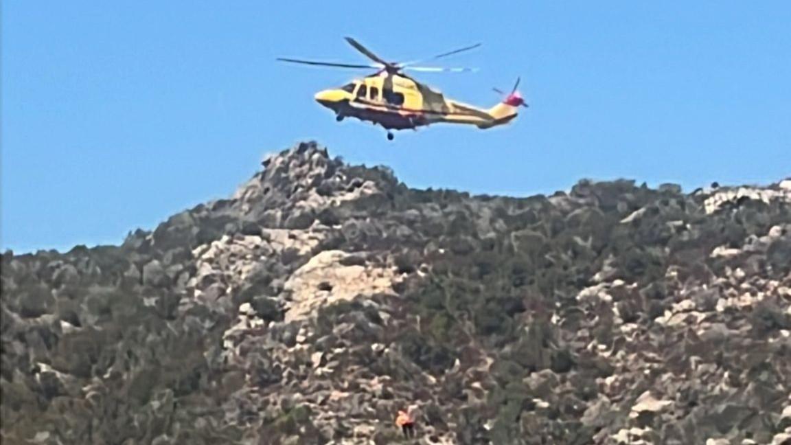 
	L'elisoccorso intervenuto a Spargi per un ragazzo colto da malore

