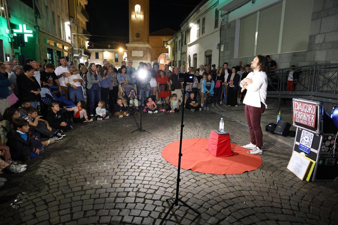 Comacchio, la musica scaccia le nuvole per l’anteprima Buskers Festival