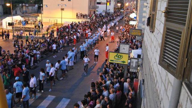 Sorso lancia la sfida, tiro alla fune da mezzo chilometro contro Sassari