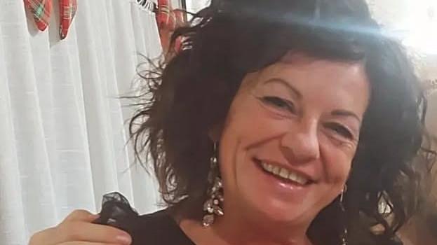 Trovata morta in casa a 48 anni: ora ci sono due indagati