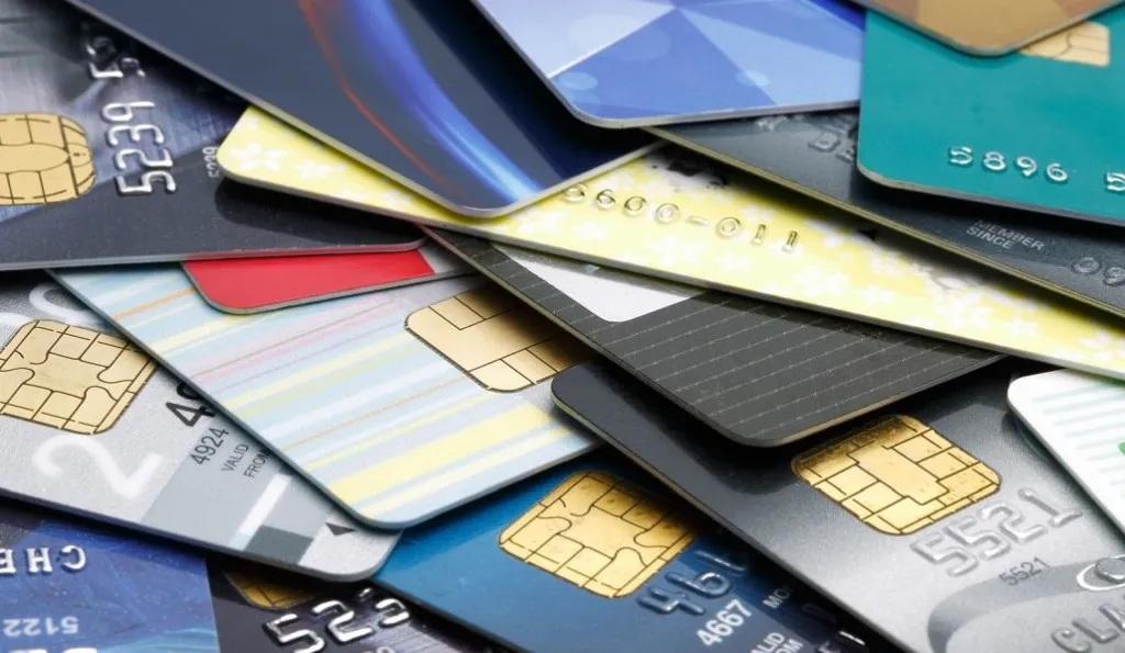 Carte di credito e bancomat: dieci regole per dormire tranquilli
