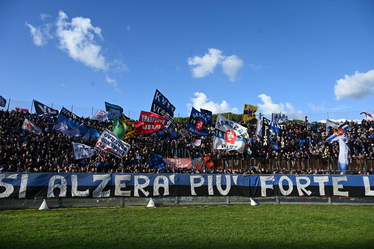 
	I tifosi della curva (foto Stick)

