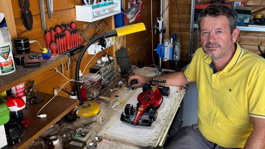 Ferrari in miniatura, a Gallo l’officina dei sogni di Enzo Belli