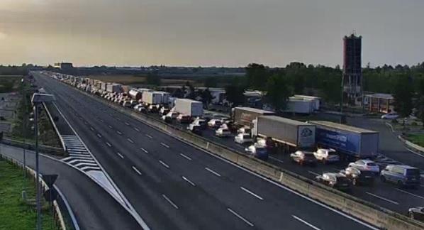 
	L'autostrada A1 bloccata

