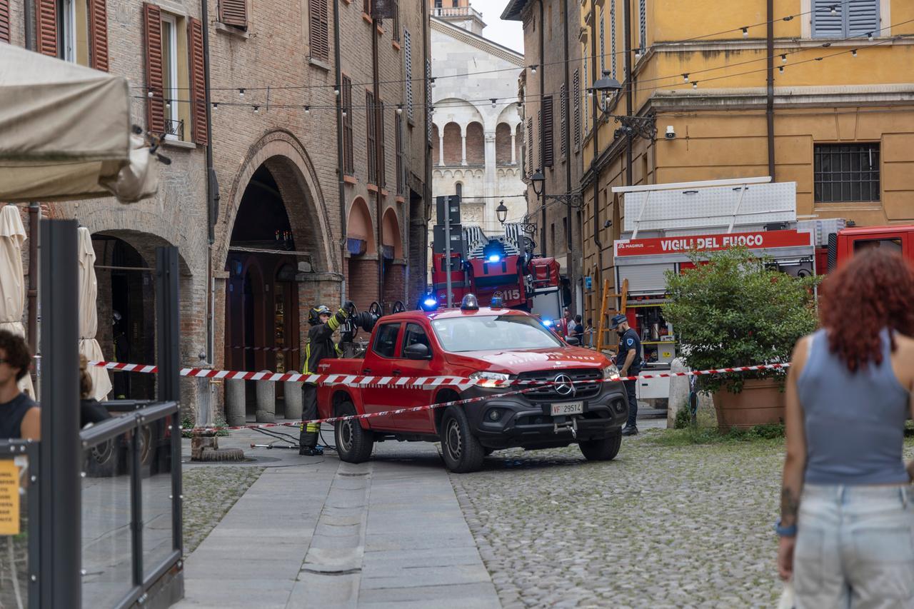
	I vigili del fuoco in via Sant'Eufemia

