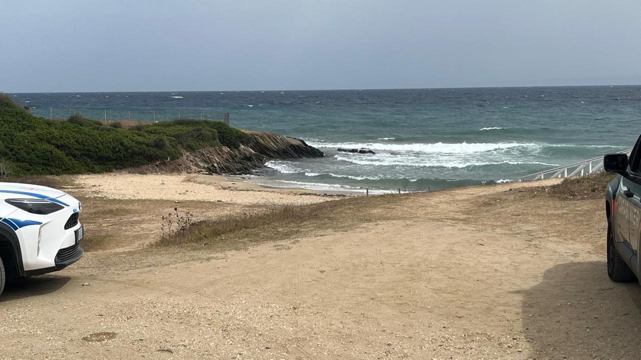 Muore in mare davanti al marito: chi era la vittima