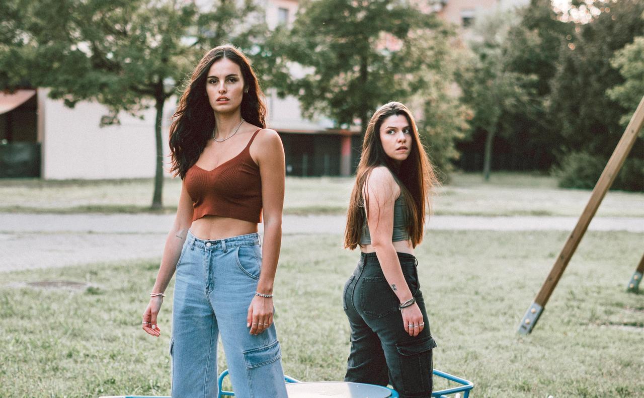 
	Il duo musicale Opposite

