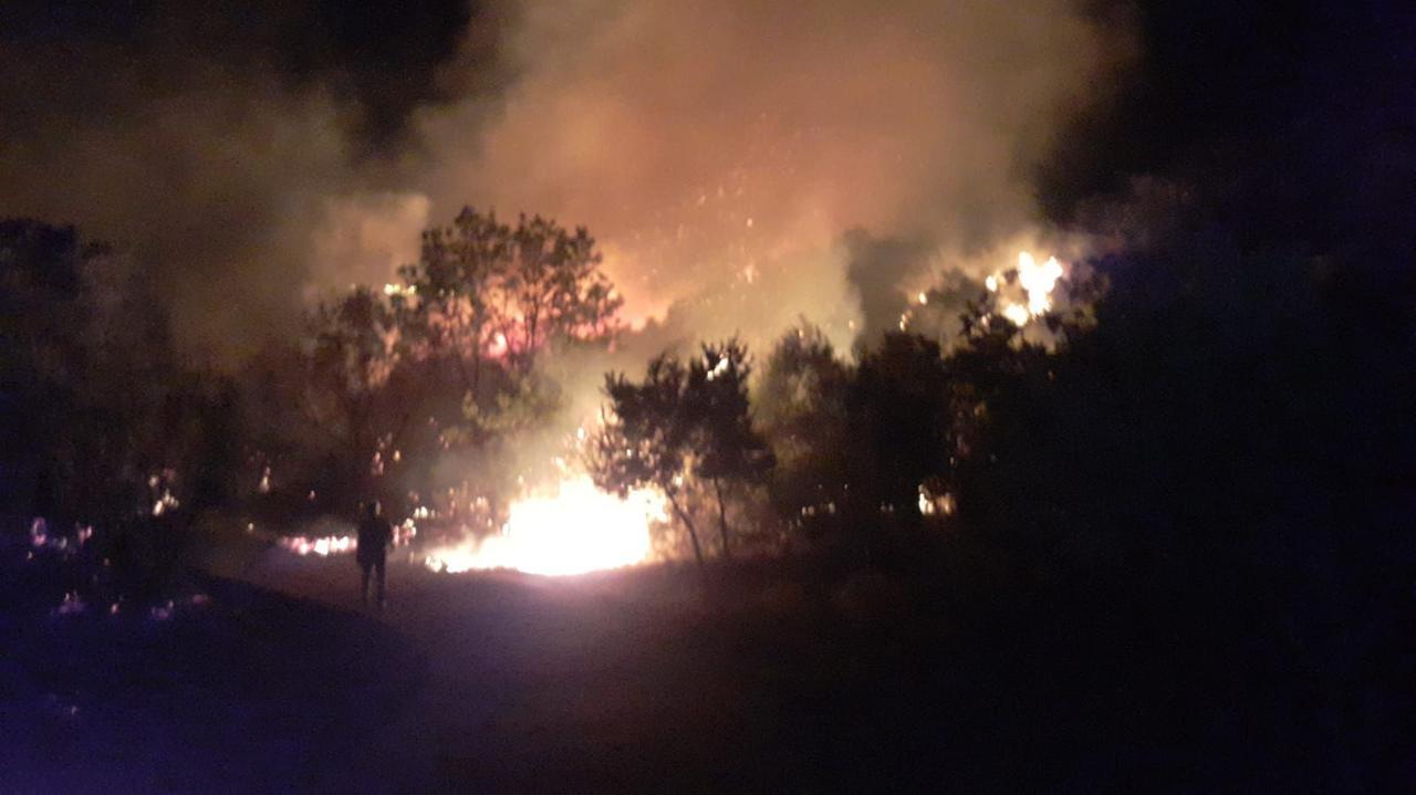 
	Ooperazioni di spegnimento dei roghi a Bosa&nbsp;


