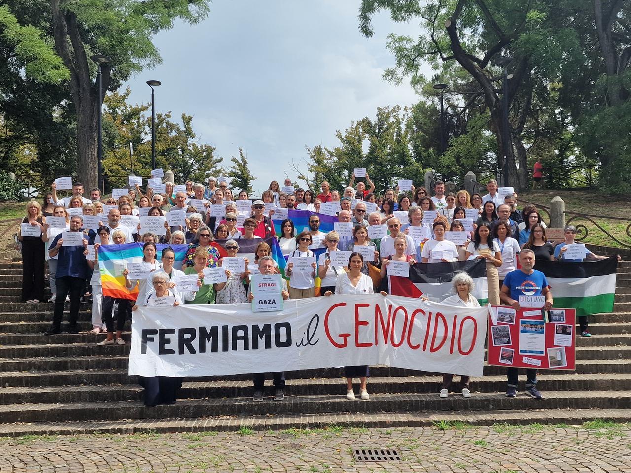 Il digiuno dei sanitari ferraresi contro il genocidio: «Basta silenzio»