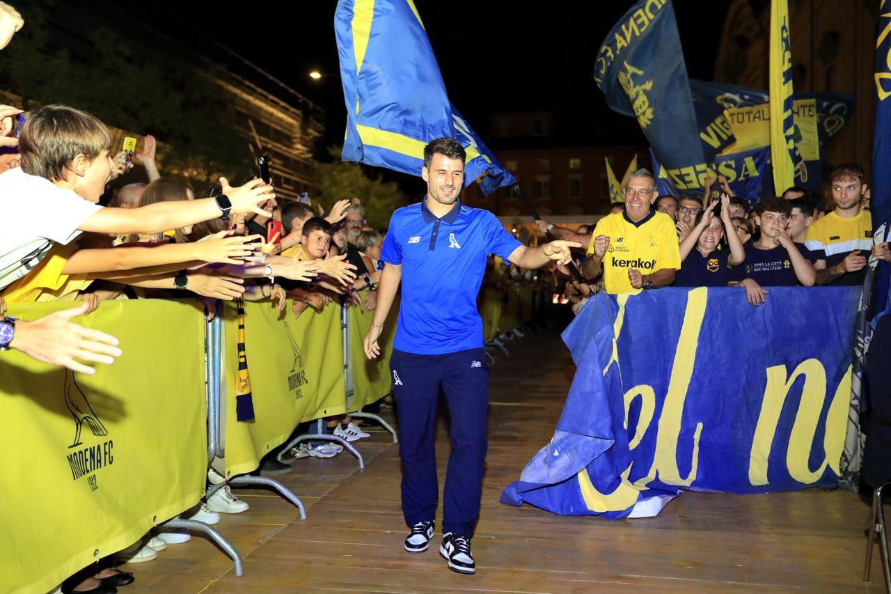 Oltre mille tifosi per la presentazione del Modena, Rivetti: «Bisogna vincere!»