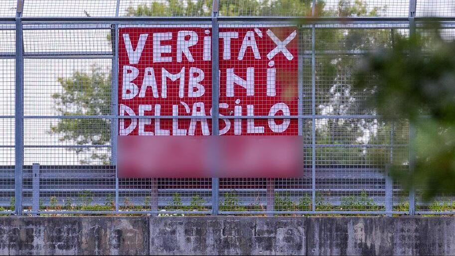 Abusi nell’asilo del Ferrarese, il Comune vicino ai bambini per superarli