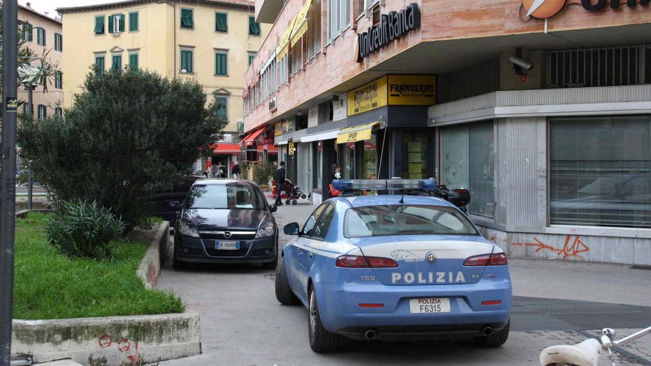 Polizia in piazza Attias (foto d'archivio)
