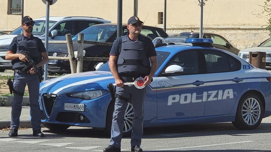 Piombino, cameriere minaccia il maitre con un coltello
