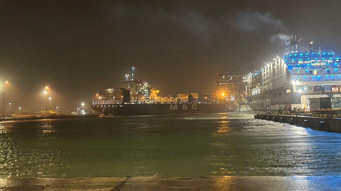 La Msc Tomoko (foto Livornogramm)