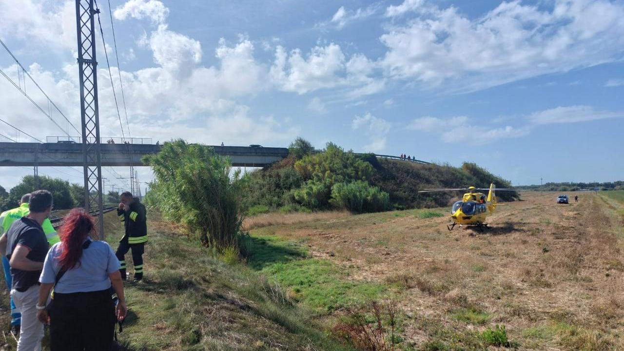 Bibbona, due operai investiti dal treno: camminavano lungo i binari (dopo essere stati fatti scendere)