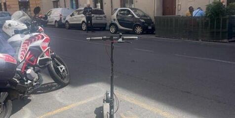 Pisa, investito da un’auto, è grave. Il giovane era su un monopattino<br>
