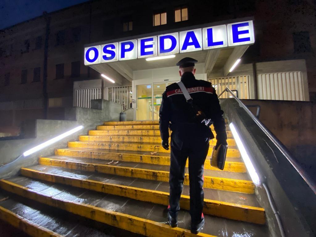 Giovane accoltellato alla gamba a Scandiano