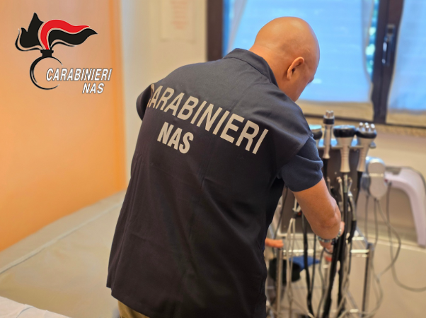 Controlli dei Nas in un centro estetico nella Bassa: multe per oltre 3 mila euro