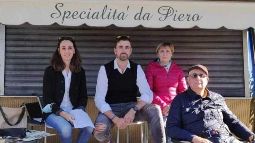 Lucca e il caso dello storico Chiosco, parlano i Pepi: «Chiudiamo perché la politica è incapace»