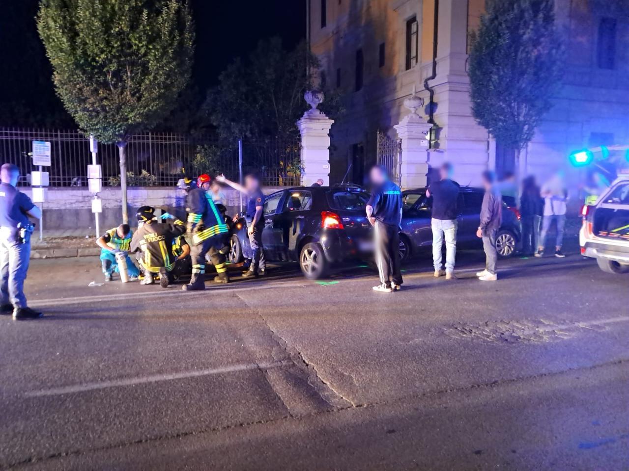 Lucca, incidente sulla circonvallazione: quattro feriti