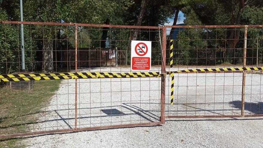 Torre del Lago, parcheggio al teatro off-limits senza il pass della Fondazione<br>