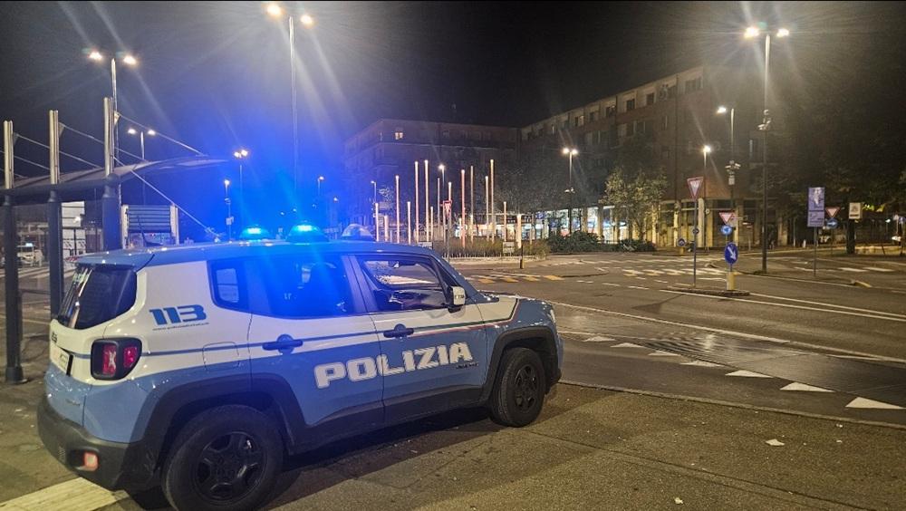 Era ricercato per una rapina: lo trovano davanti alla stazione