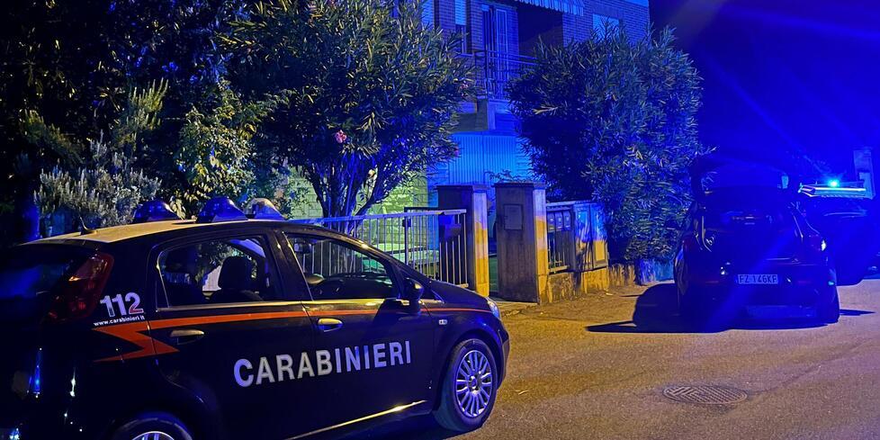 I genitori in ospedale accoltellati dal figlio: «Adesso aiutatelo»