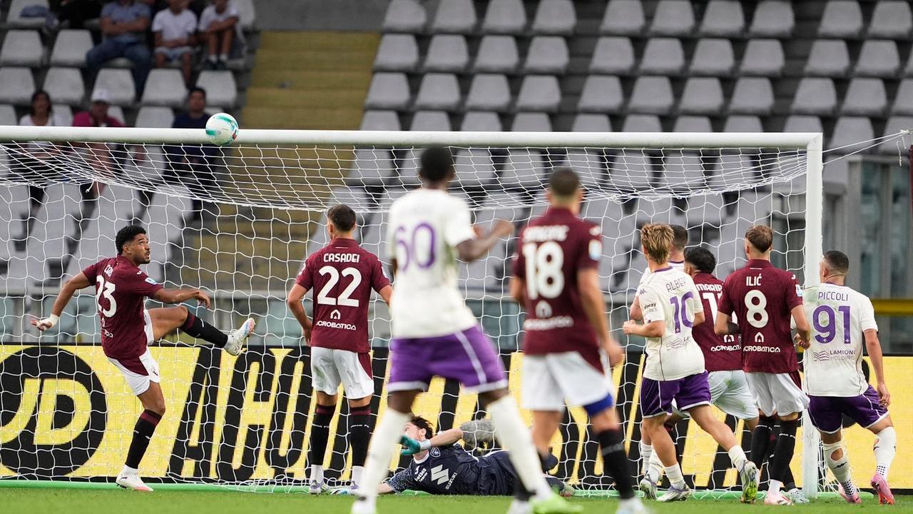Un'azione del match