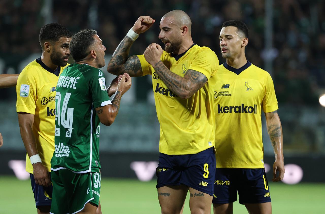 Il Modena pareggia con l’Avellino: Di Mariano sfiora il colpo finale