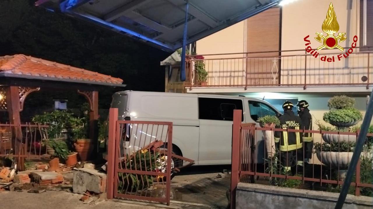 L'incidente (foto vigili del fuoco)