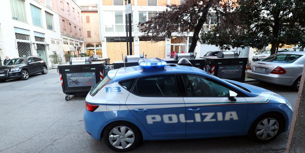 Ferrara, inseguono il ladro di biciclette. Lo stesso aveva rubato in casa