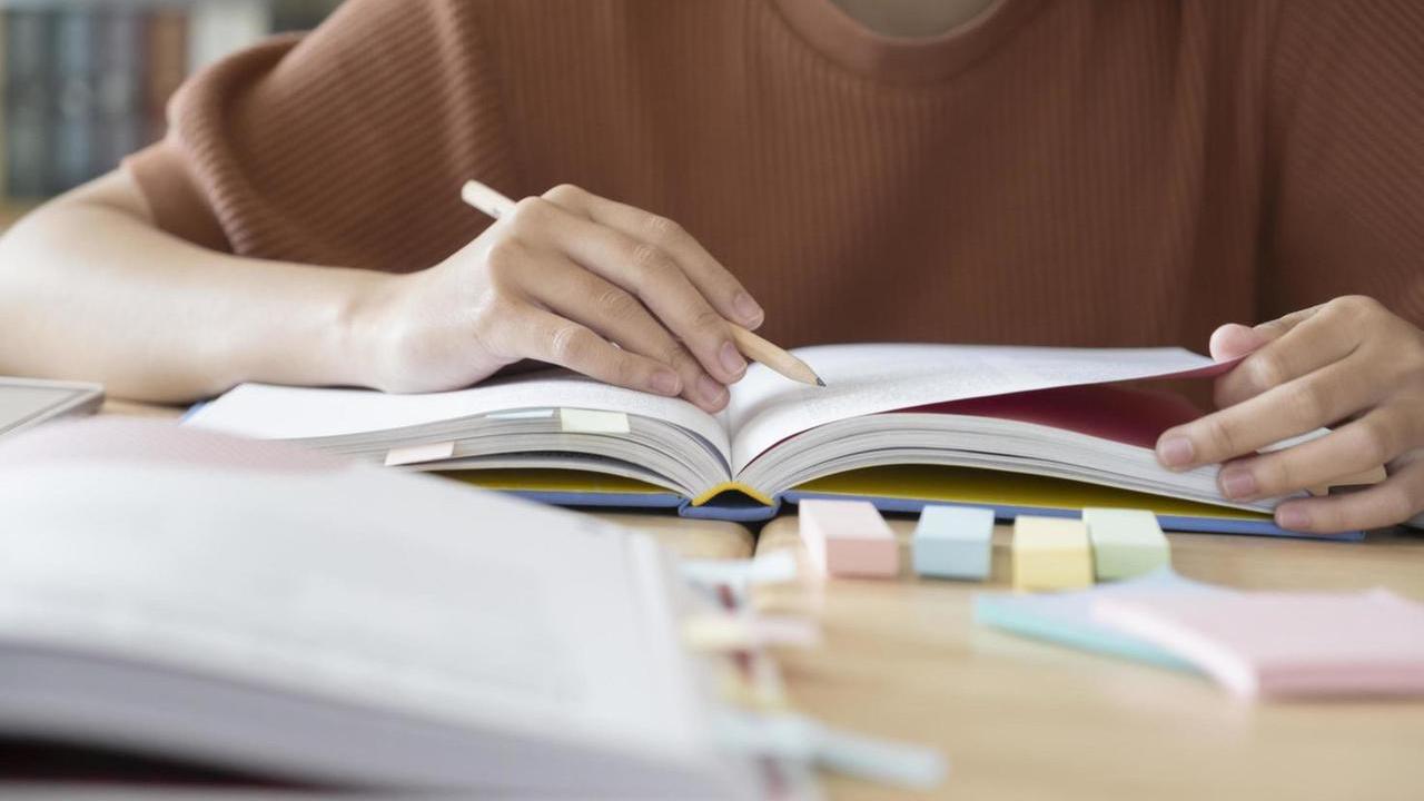 Laureato col massimo dei voti escluso dal dottorato di ricerca: «Perché sono troppo “vecchio”»