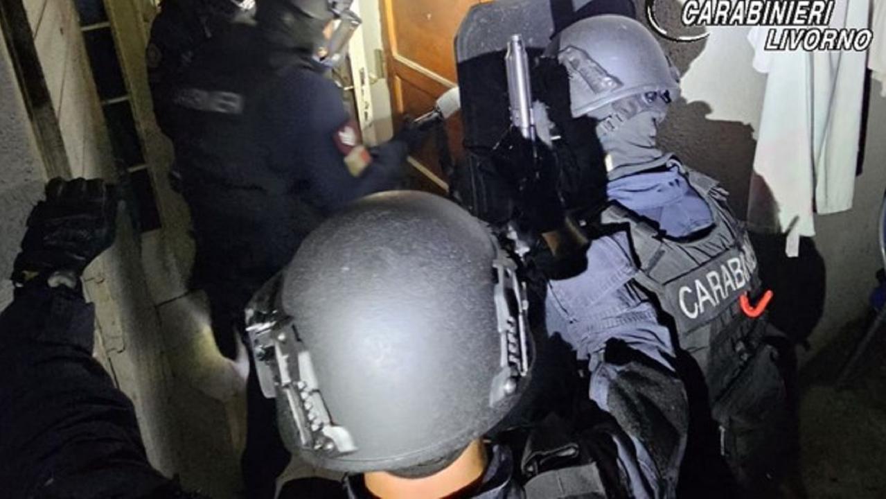 Una perquisizione dei carabinieri