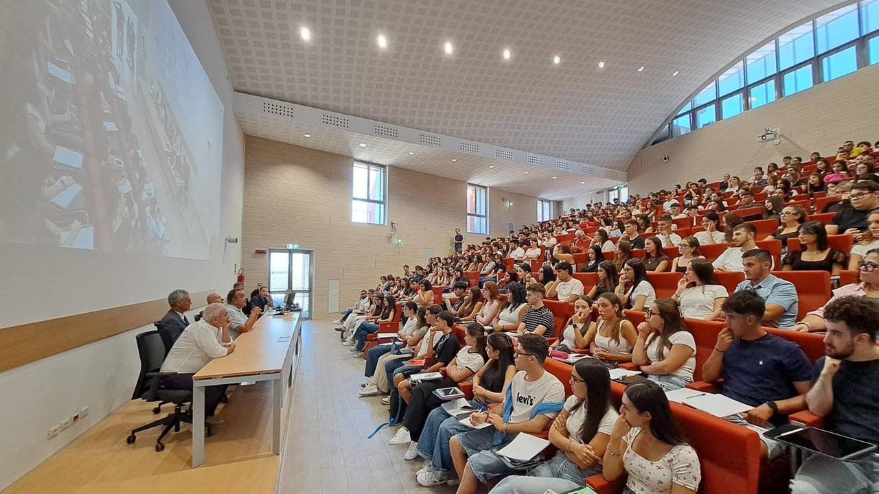 A Sassari la carica dei 900 che sognano di diventare medici e veterinari