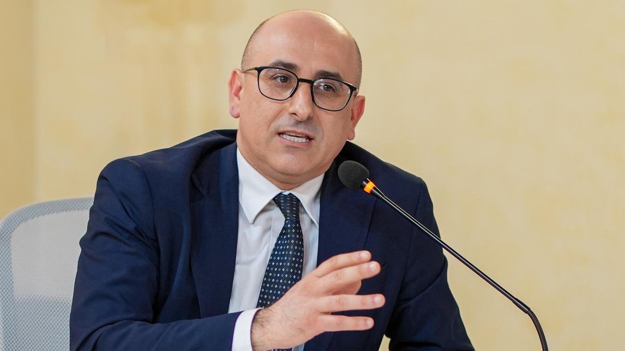Il sindaco di Nuoro Emiliano Fenu