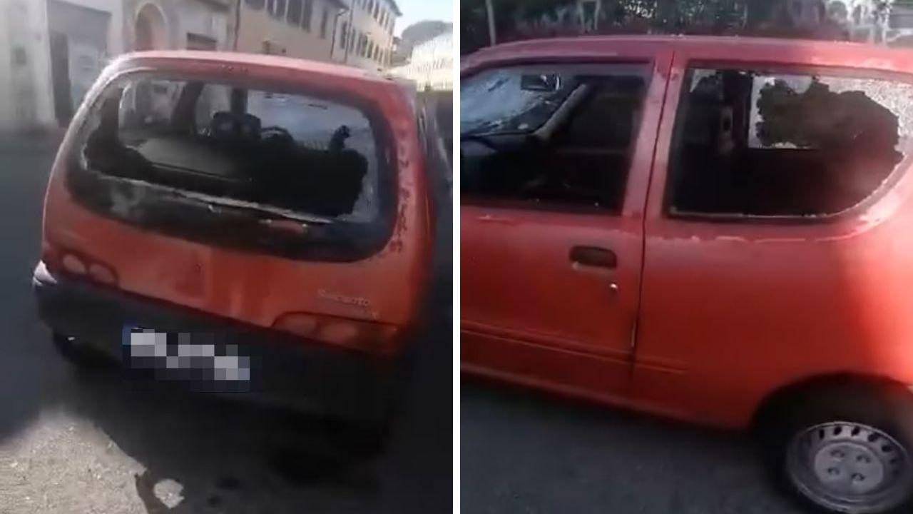 L'auto distrutta a colpi di casco