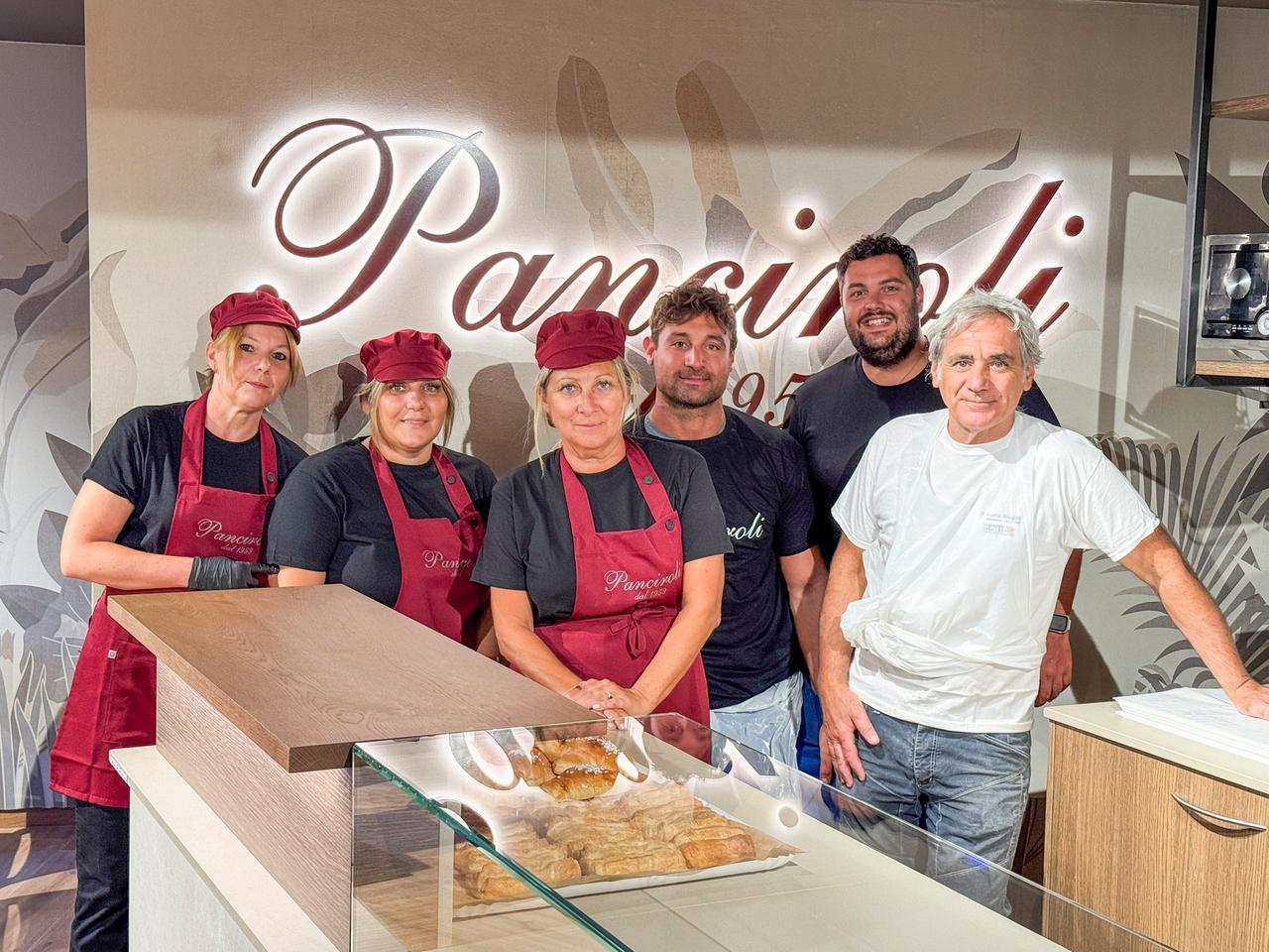 
	Soci e dipendenti del Forno Panciroli (Foto di Giuliano Ferrari)

