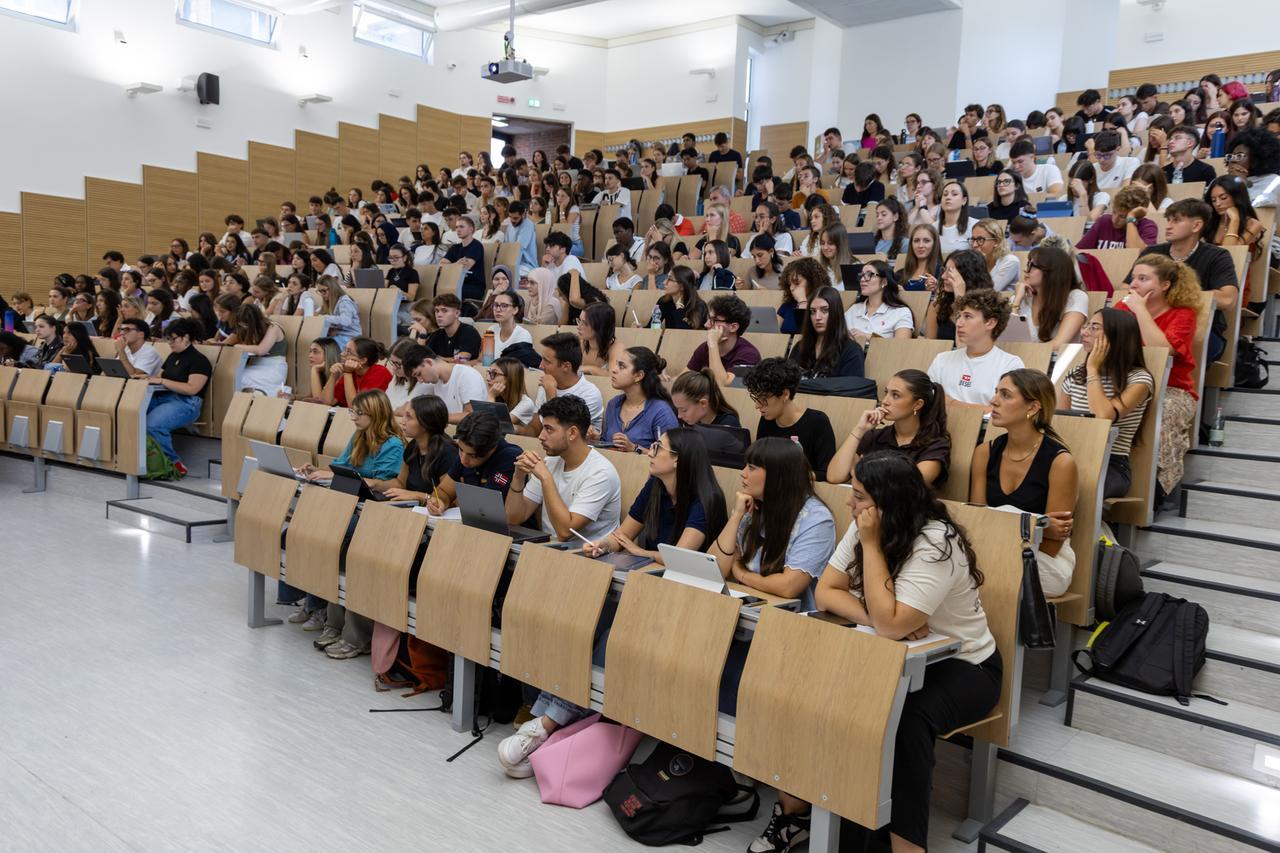 Via al semestre “filtro” di Medicina. A Unife tante speranze e l’incognita affitti