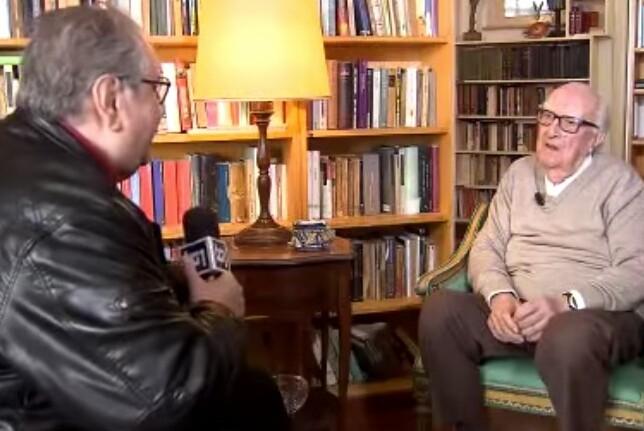 
	Vincenzo Mollica in un'intervista ad Andrea Camilleri

