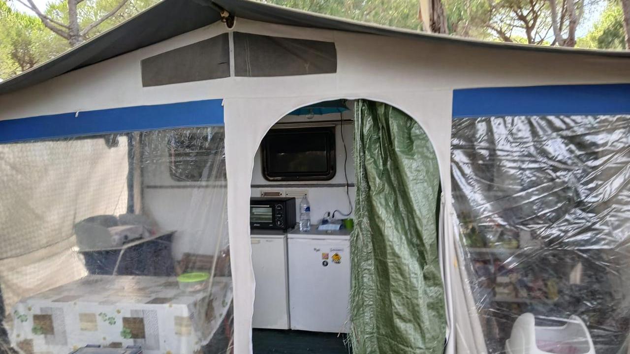 Cecina, in 70 negli alloggi d’emergenza: «Così si vive in una roulotte»