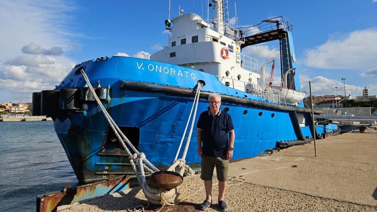 Lo storico rimorchiatore “Vincenzo Onorato” a una società turca: i salvataggi nei ricordi del suo comandante