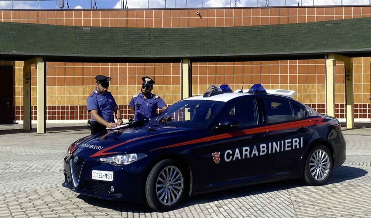 
	Sul posto i carabinieri e il personale sanitario del 118

