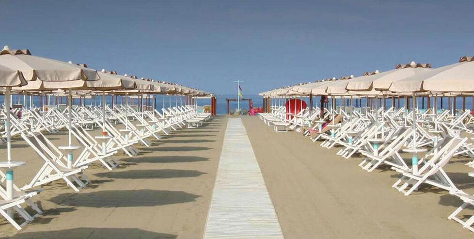 Una veduta della spiaggia